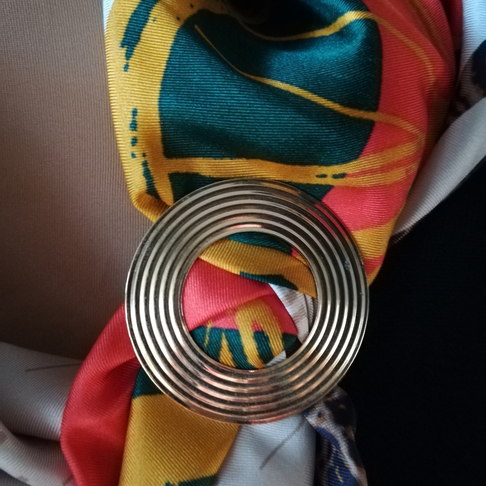 Vintage Metallic Gold Circle Scarf Clip by Jeri Lou